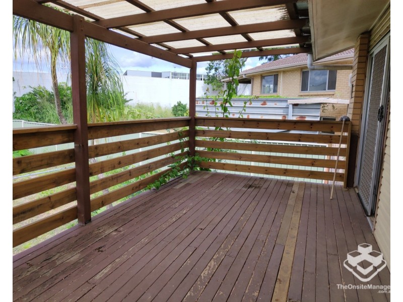 2/9 Omeo Street, Macgregor QLD 4109