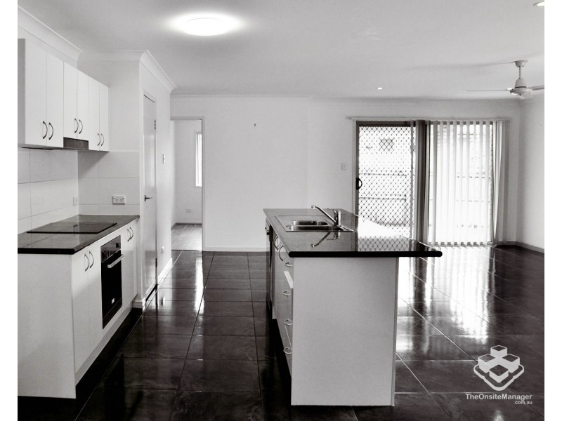 10 Cornelius Drive, Augustine Heights QLD 4300