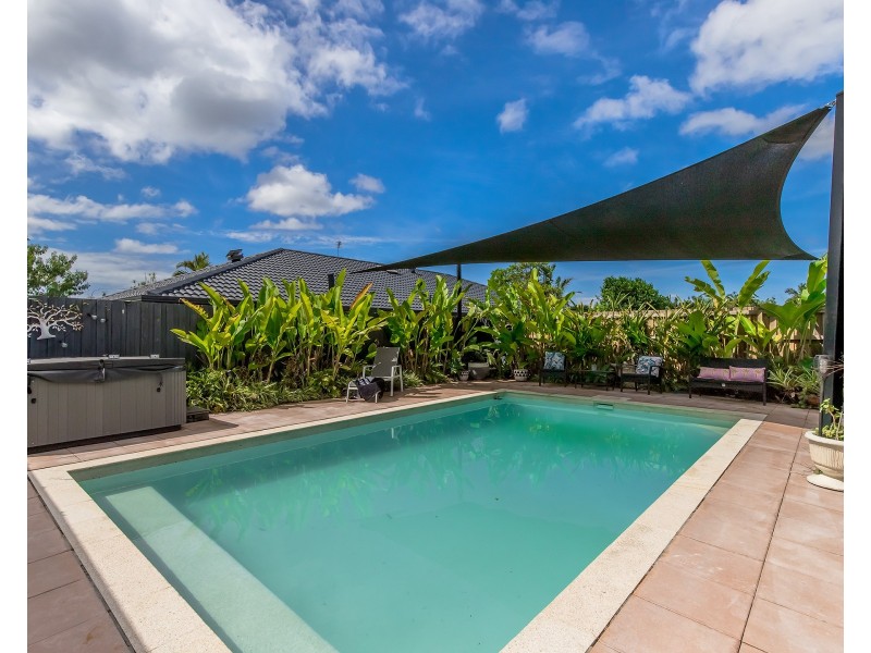 15 Bushgum Crescent, Upper Coomera QLD 4209