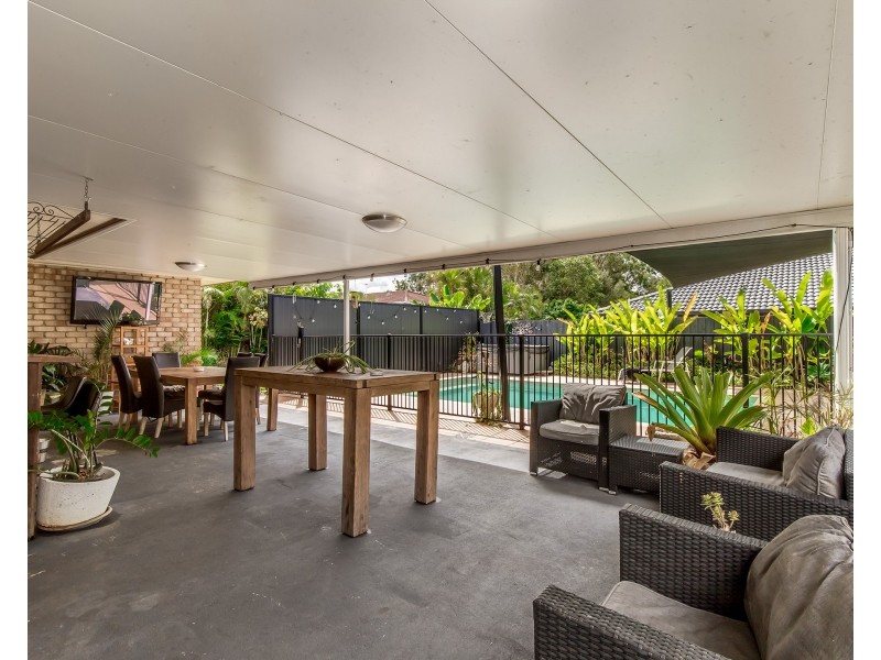 15 Bushgum Crescent, Upper Coomera QLD 4209