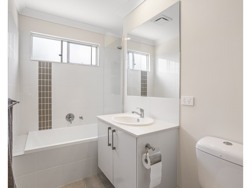 101/21 Emerald Place, Bridgeman Downs QLD 4035