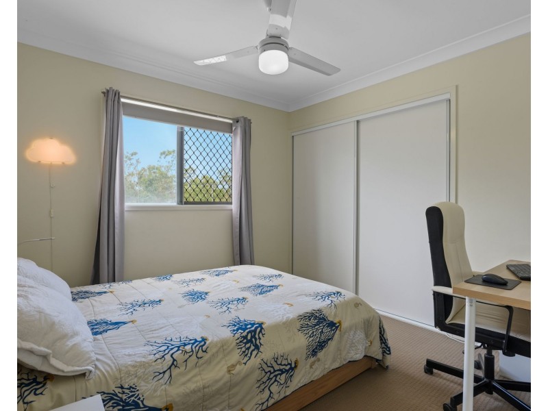 38 Stradbroke Crescent, Springfield Lakes QLD 4300