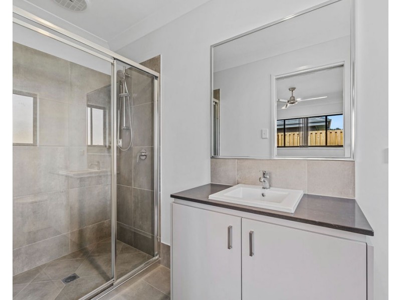 14 Aspen Circuit, Logan Reserve QLD 4133