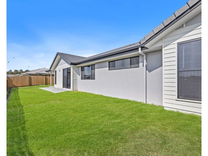 14 Aspen Circuit, Logan Reserve QLD 4133