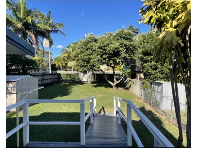 67 Worendo Street, Southport QLD 4215