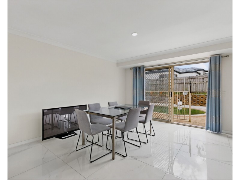72 Daintree Drive, Parkwood QLD 4214