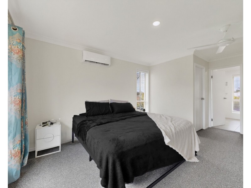 72 Daintree Drive, Parkwood QLD 4214