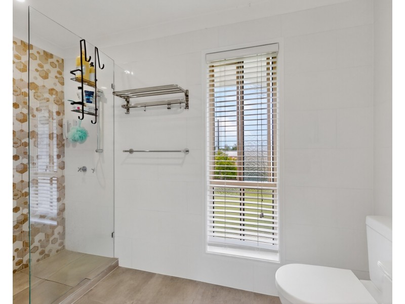 72 Daintree Drive, Parkwood QLD 4214
