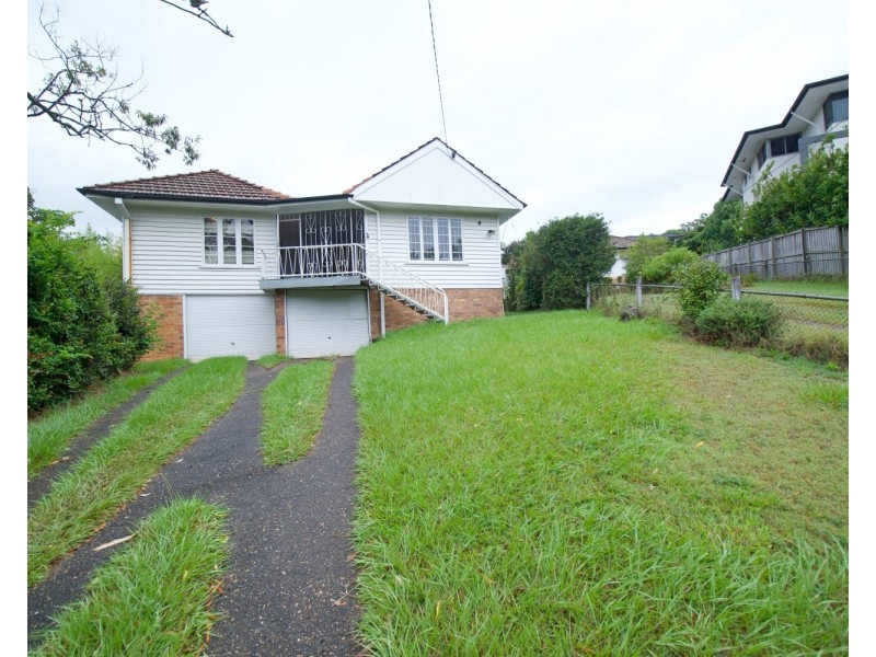12 Mavis Street, St Lucia QLD 4067