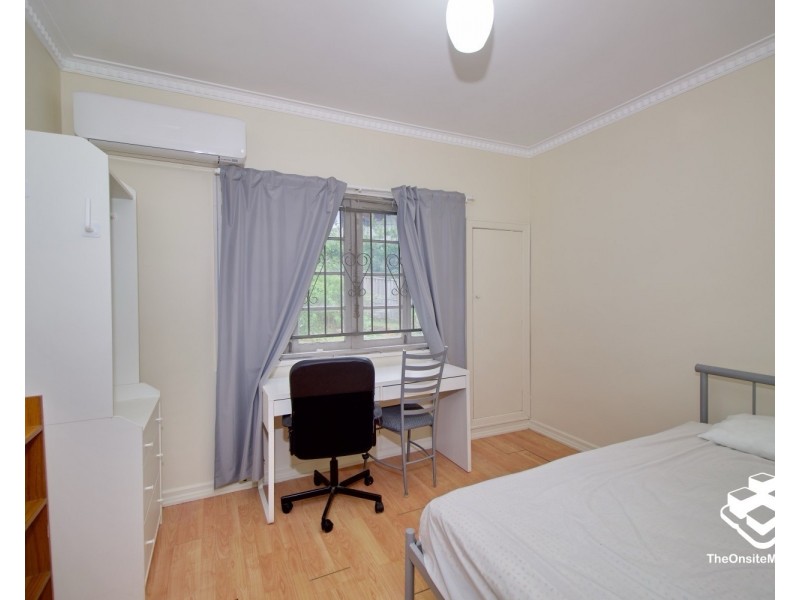 12 Mavis Street, St Lucia QLD 4067