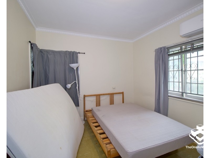 12 Mavis Street, St Lucia QLD 4067