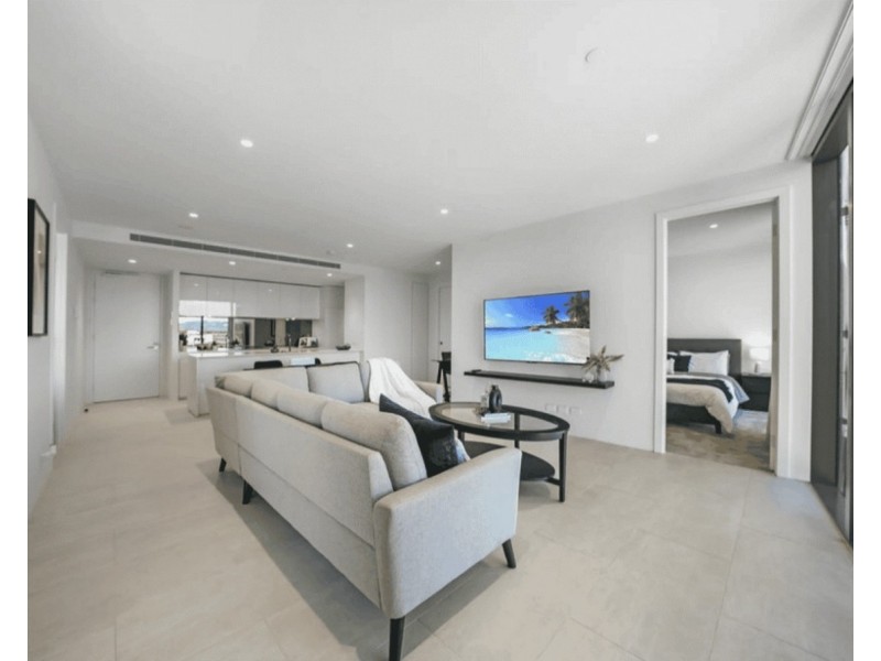 ID:21173291/24 The Lanes Boulevard, Mermaid Waters QLD 4218