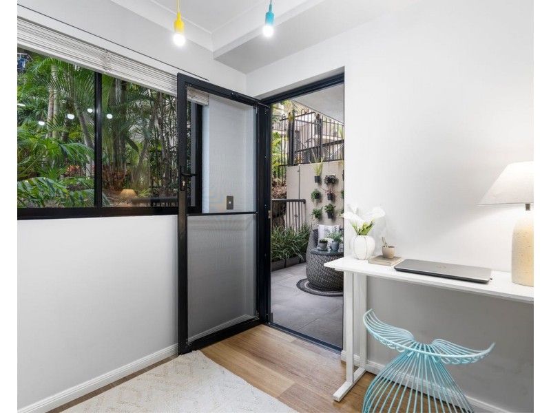 ID:21173560/1 Great Hall Drive, Miami QLD 4220