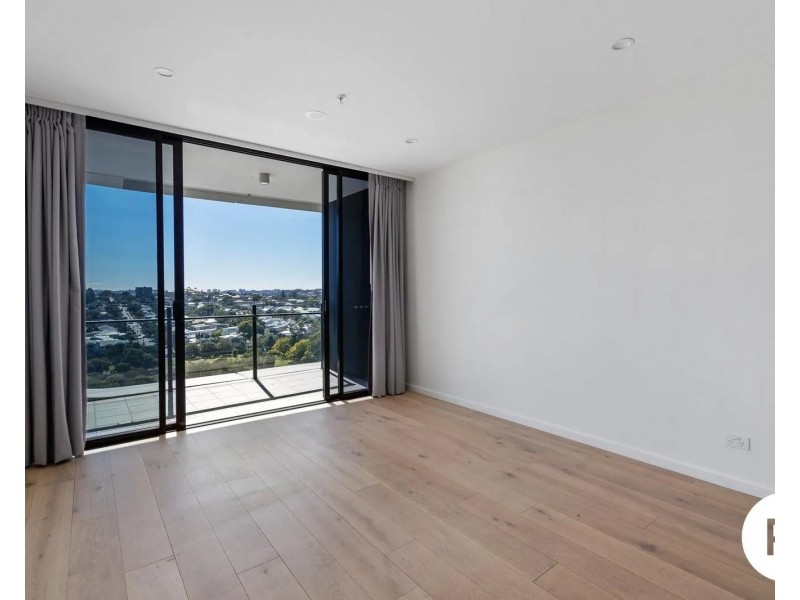 ID:21173596/17 Deshon Street, Woolloongabba QLD 4102