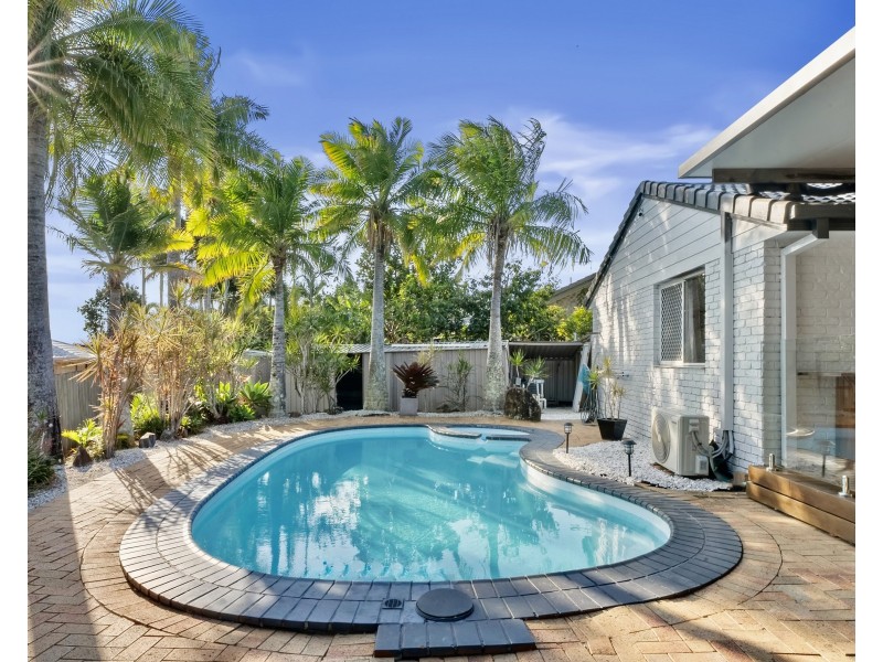 12 Balranald Court, Helensvale QLD 4212
