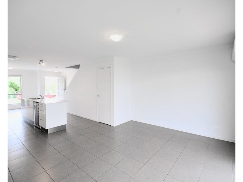 55/51 River Road, Bundamba QLD 4304