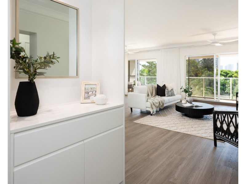 16/2 Admiralty Drive, Surfers Paradise QLD 4217