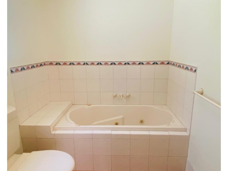 ID:21173820/16 Mulyan Place, Ashmore QLD 4214