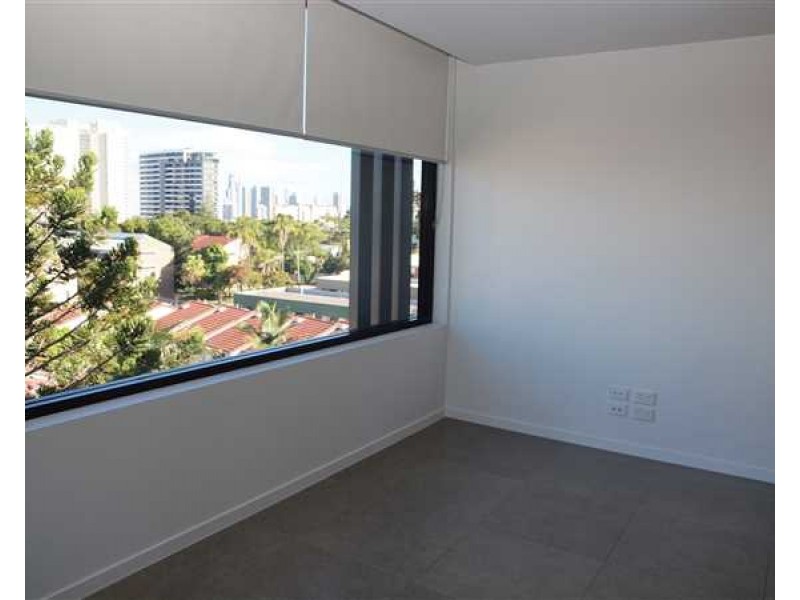 ID:21173848/43 Lenneberg Street, Southport QLD 4215