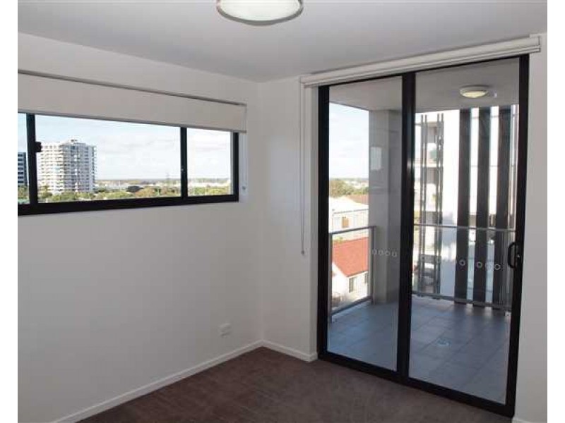 ID:21173848/43 Lenneberg Street, Southport QLD 4215