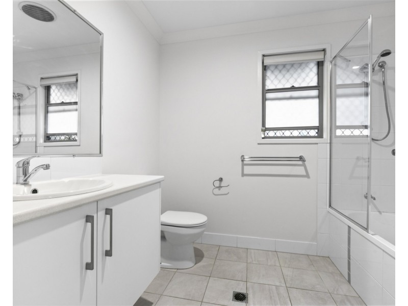 ID:21173896/17 Armstrong Street, Petrie QLD 4502