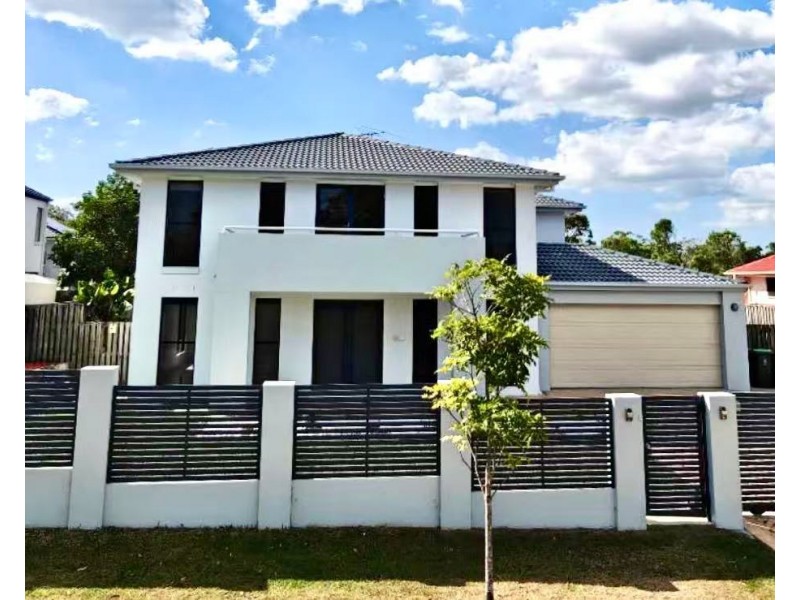 8 Lancaster Circuit, Stretton QLD 4116