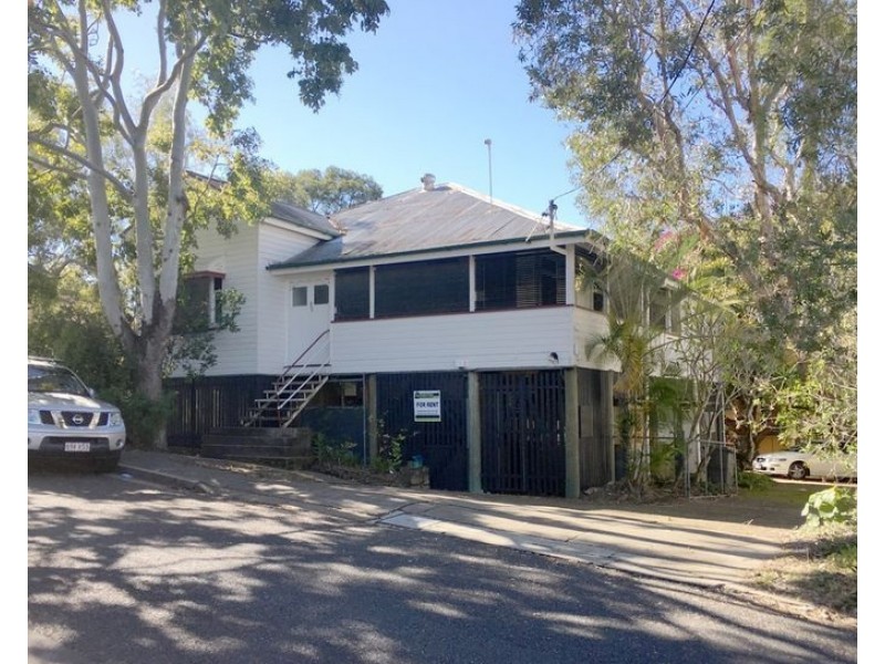 15 Railway Avenue, Indooroopilly QLD 4068