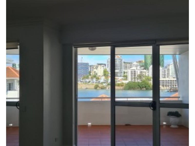 ID:21173949/6 Merthyr Road, New Farm QLD 4005