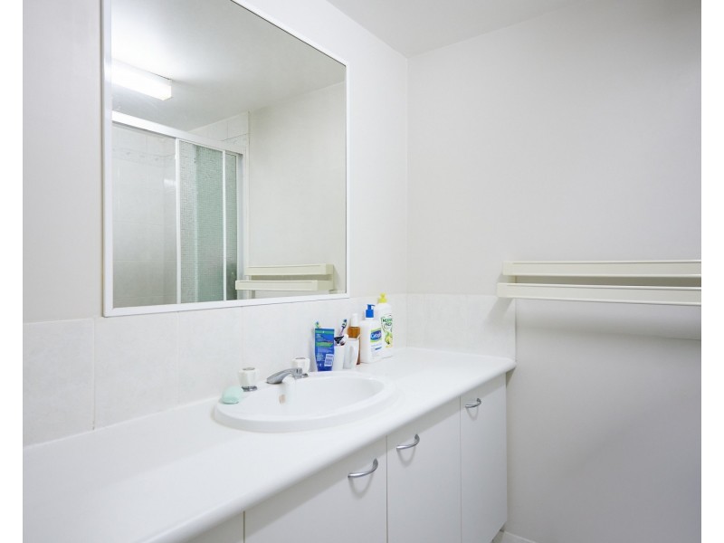 ID:21173991/3 Arundel Drive, Arundel QLD 4214