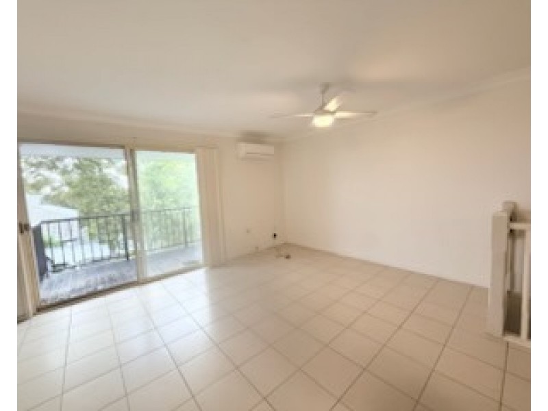 ID:21173991/3 Arundel Drive, Arundel QLD 4214