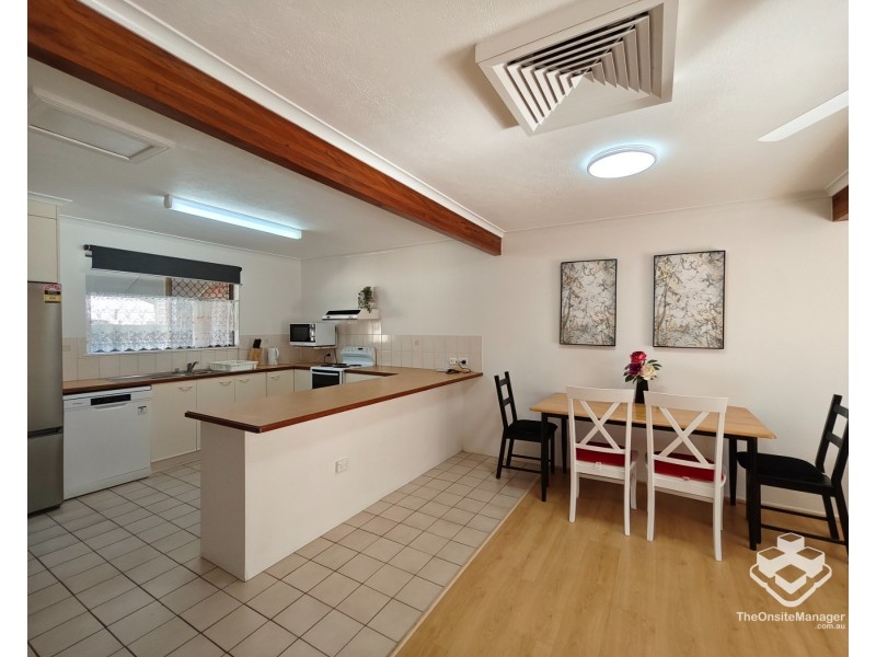 4/318 Esplanade, Scarness QLD 4655