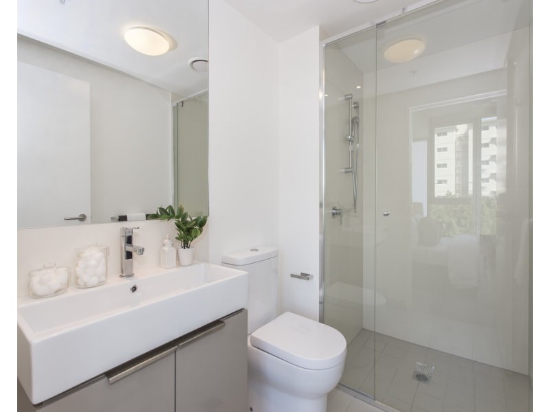 ID:21174084/2 Harbour Road, Hamilton QLD 4007