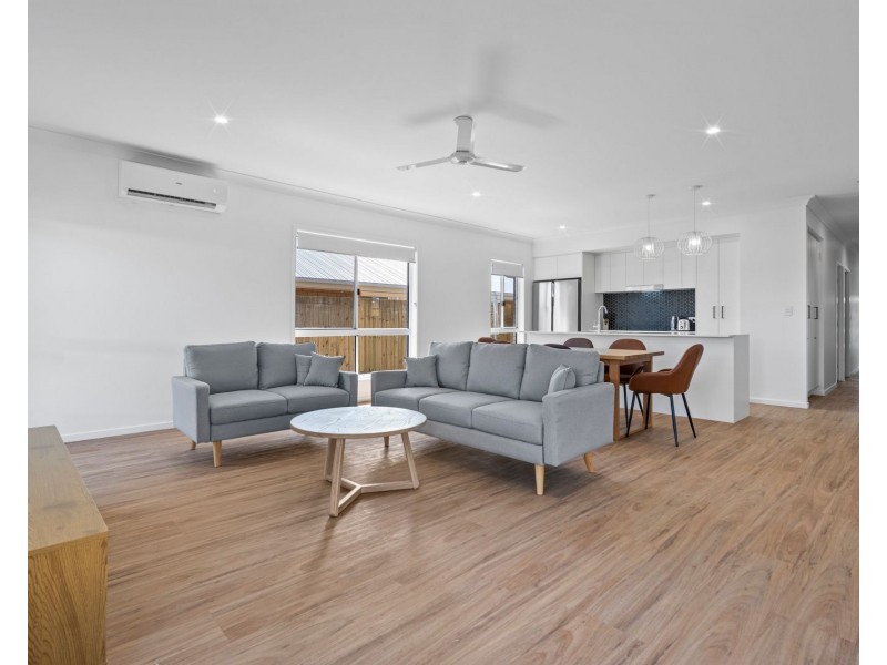 30 Hewing Place, Park Ridge QLD 4125