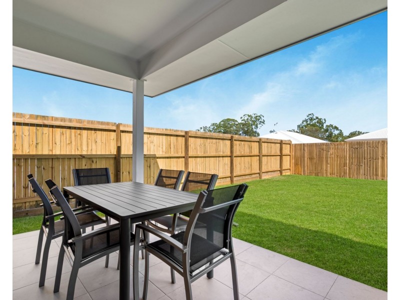 30 Hewing Place, Park Ridge QLD 4125