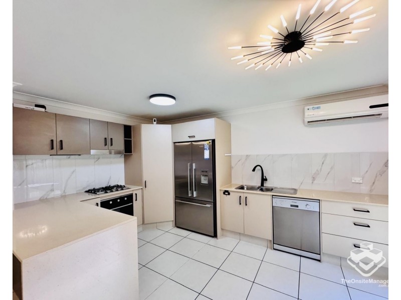 10/446 Pine Ridge Road, Coombabah QLD 4216