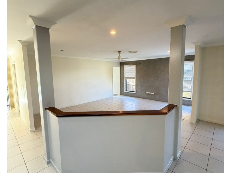 13 Kensington Court, Glenella QLD 4740