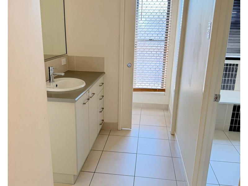 13 Kensington Court, Glenella QLD 4740