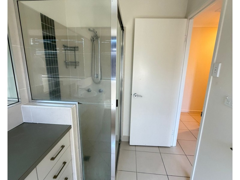 13 Kensington Court, Glenella QLD 4740