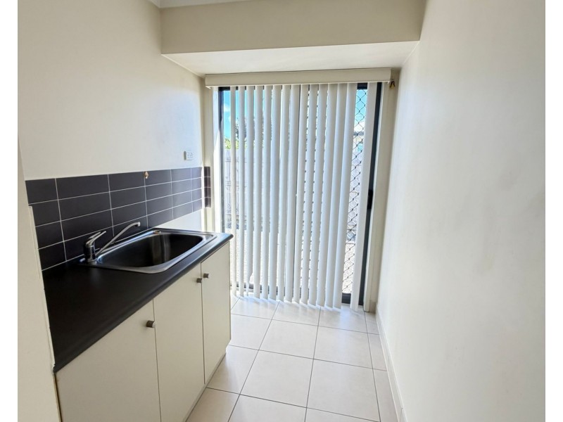 13 Kensington Court, Glenella QLD 4740