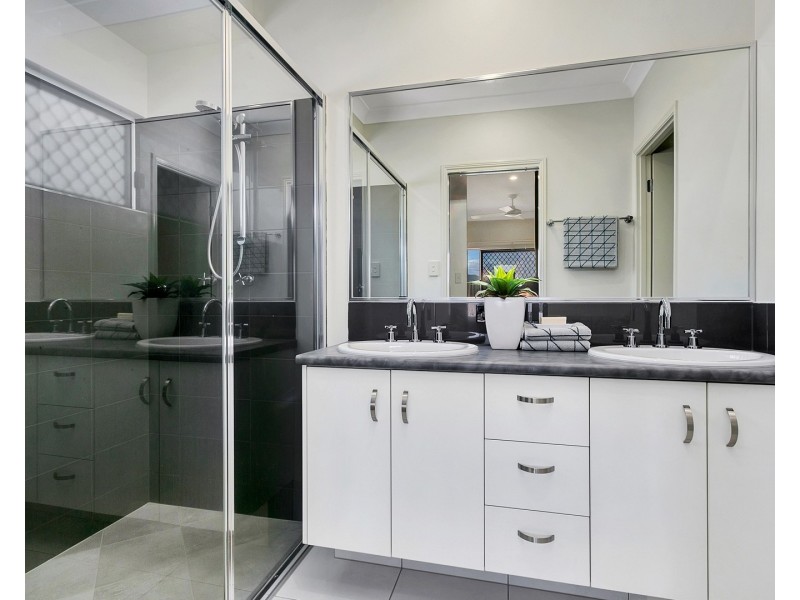 6 Munburra Parade, Smithfield QLD 4878