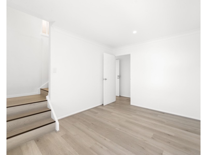 24 Orpheus Street, Robertson QLD 4109
