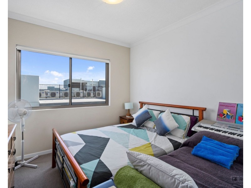 21004/25 East Quay Drive, Biggera Waters QLD 4216