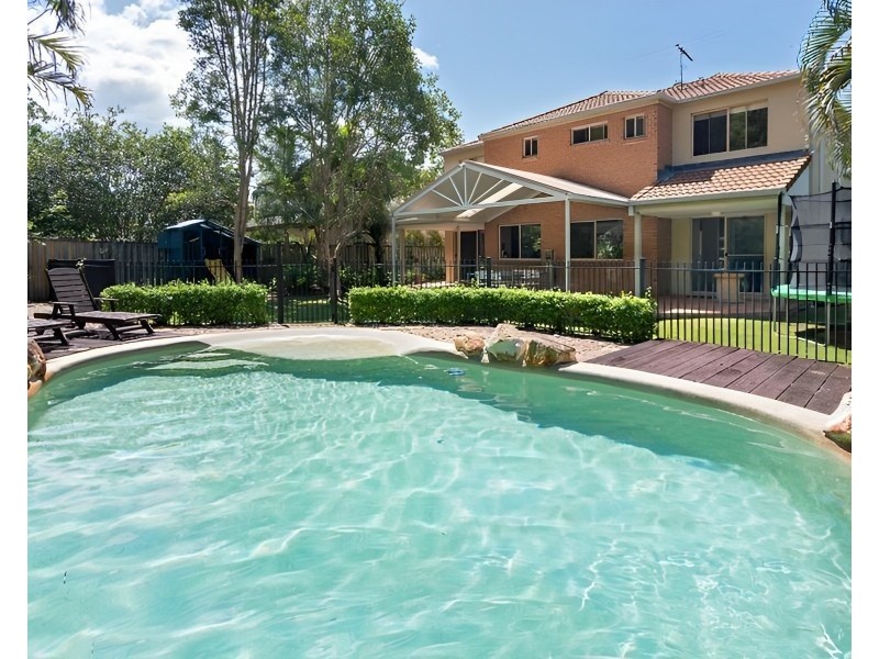 16 Palm Street, Kenmore QLD 4069