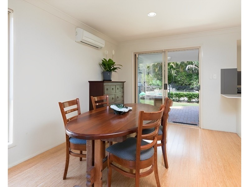 16 Palm Street, Kenmore QLD 4069