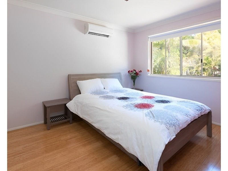 16 Palm Street, Kenmore QLD 4069