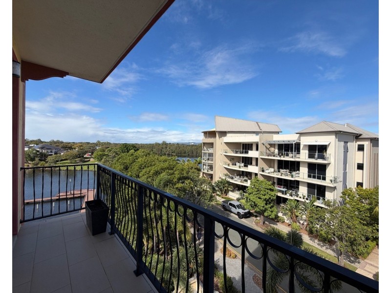 ID:21174424/3030 The Boulevard, Carrara QLD 4211