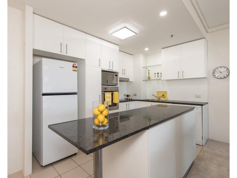 905/360 Marine Parade, Labrador QLD 4215