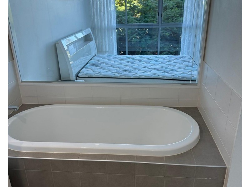 ID:21174529/ 33 T E Peters Drive, Broadbeach QLD 4218