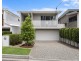 27 Waverley Road, Camp Hill QLD 4152