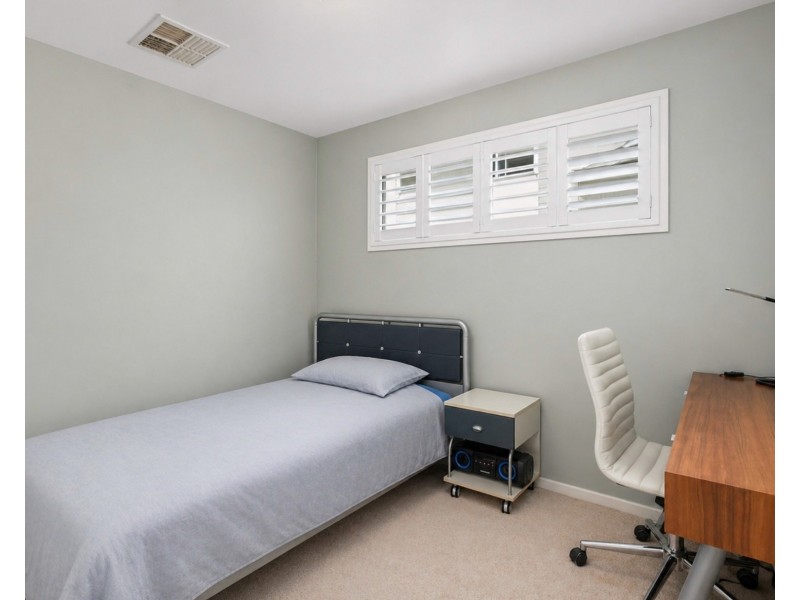 27 Waverley Road, Camp Hill QLD 4152